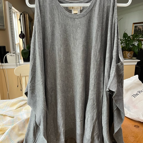 Michael Kors shrug. Open shoulders - Picture 2 of 4